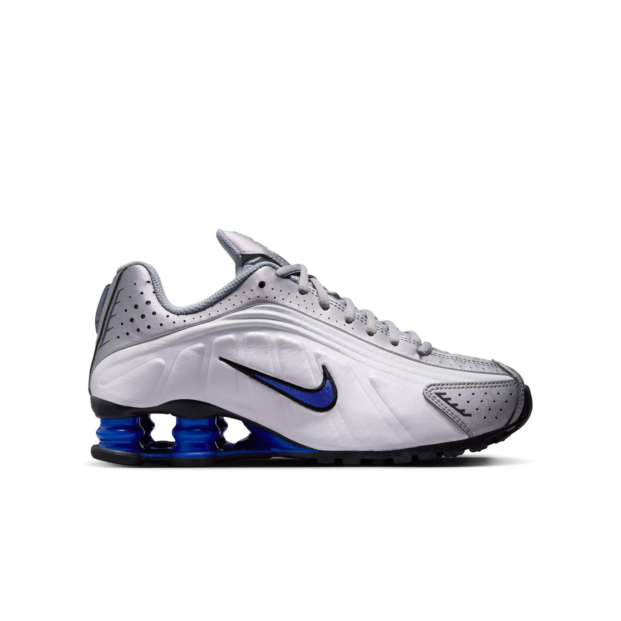 靴 NIKE SHOX R4 WHITE/SILVER-RACER BLUE Nike Shox Grade School Boys' Cushioned Low Top Shoes - White